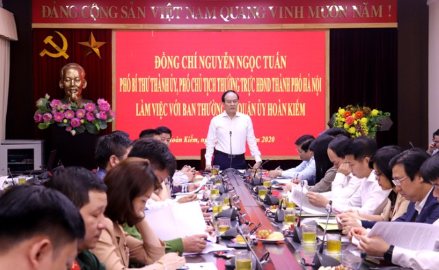 Đồng chí Nguyễn Ngọc Tuấn làm việc với Quận ủy Hoàn Kiếm